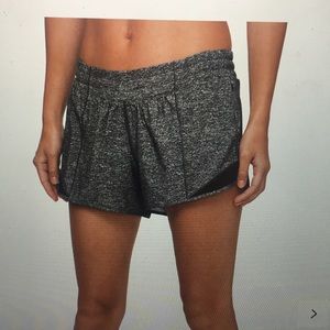 Lululemon hotty hot (II) short